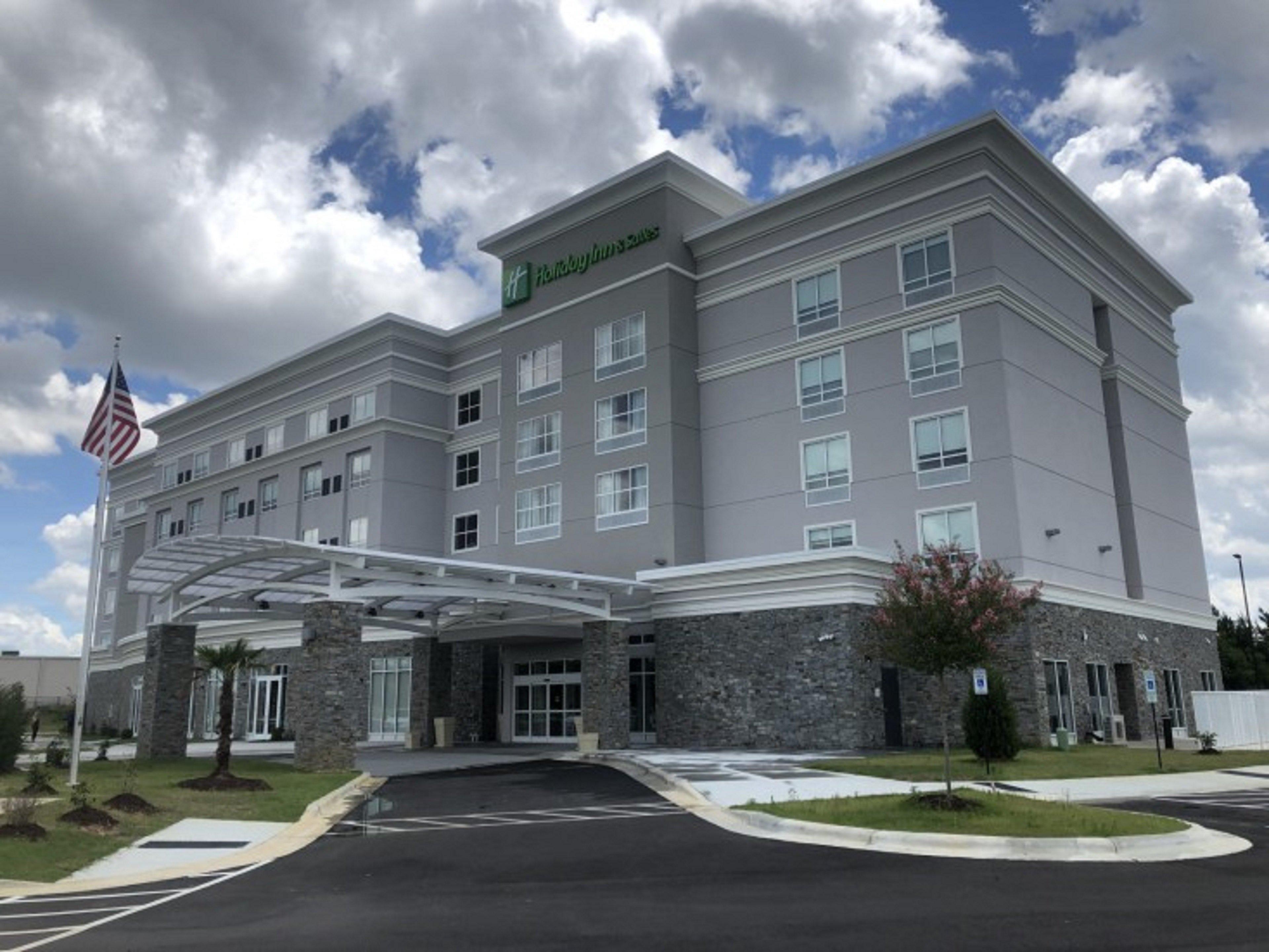 Holiday Inn & Suites - Fayetteville W-Fort Bragg Area By Ihg Exteriér fotografie