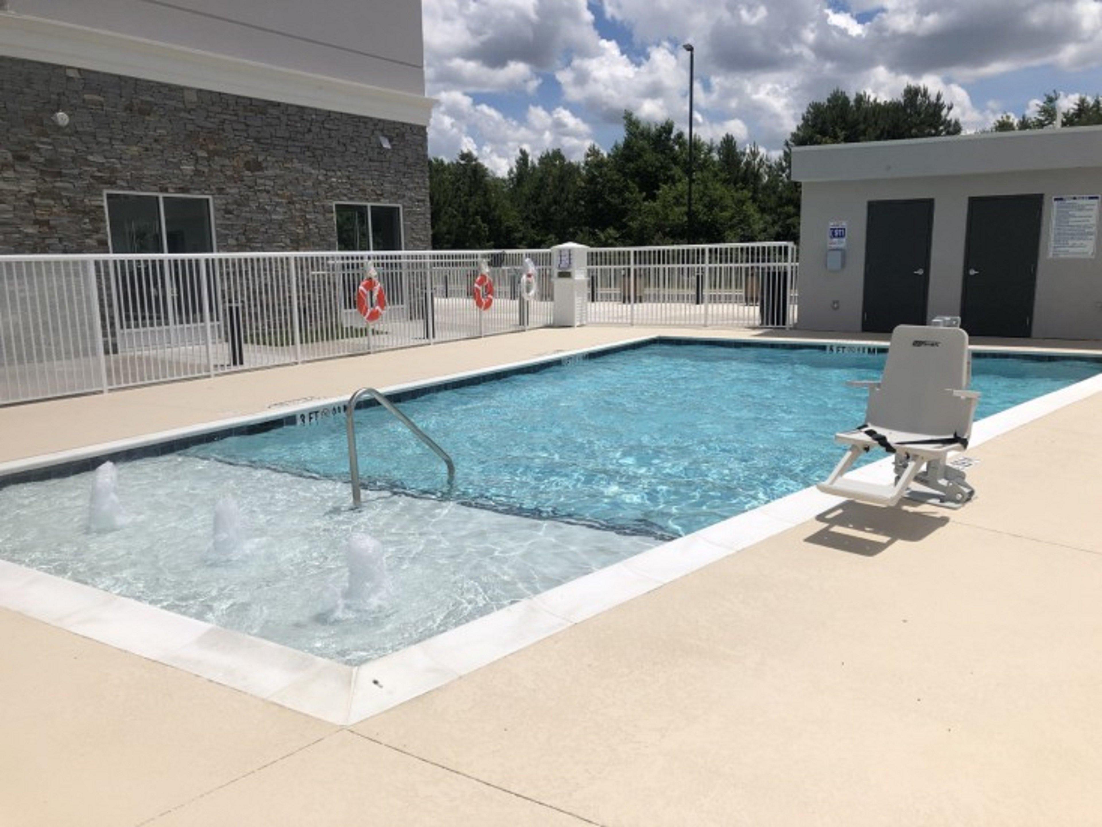 Holiday Inn & Suites - Fayetteville W-Fort Bragg Area By Ihg Exteriér fotografie